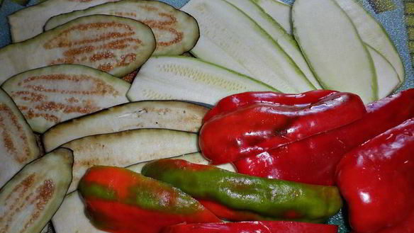 ШАГ 2. овощной террин в томатном желе