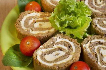 Нежный печеночный паштет с маслом