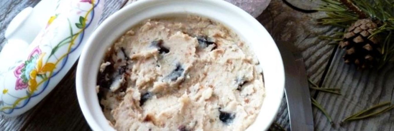 Паштет из фасоли с черносливом