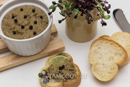 Паштет из куриной печени с овощами