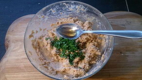 ШАГ 7. паштет из курицы с голубым сыром, инжиром и орехами