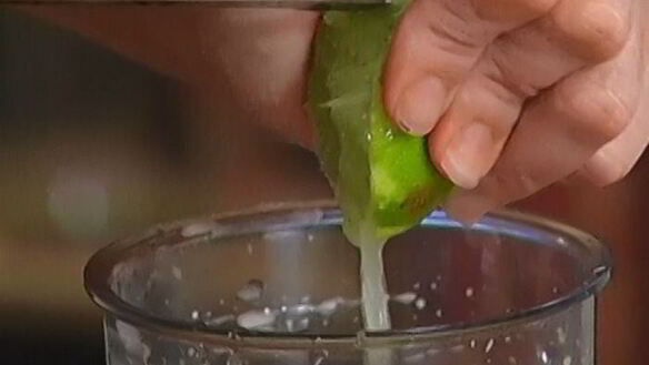 ШАГ 6. паштет из маша на хрустящих гренках