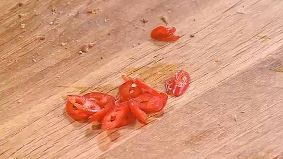 ШАГ 9. паштет из маша на хрустящих гренках