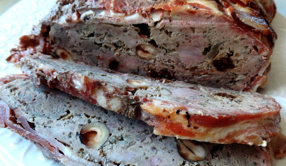 Рецепт паштет мясной запеченный с орехами и черносливом