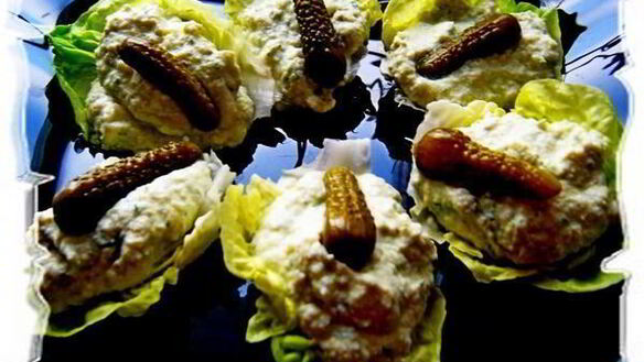 ШАГ 5. яичный паштет с корнишонами