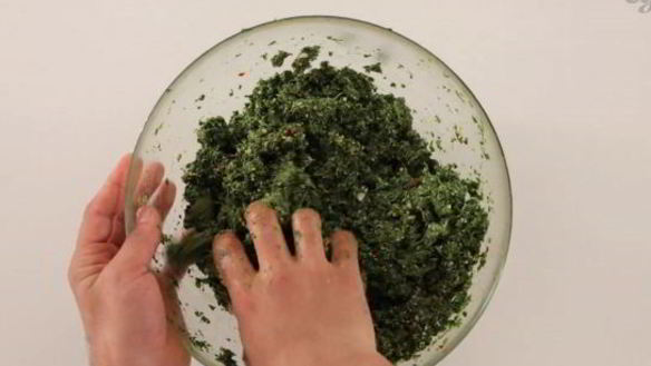 ШАГ 6. пхали из замороженного шпината