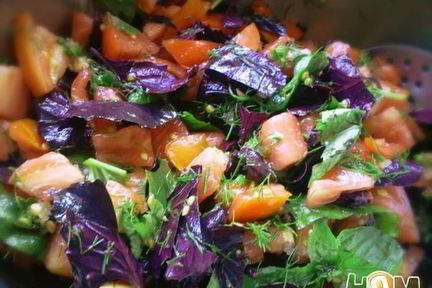 Помидоры с базиликом