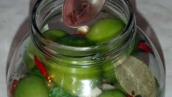 ШАГ 37. помидоры, зеленые фаршированные