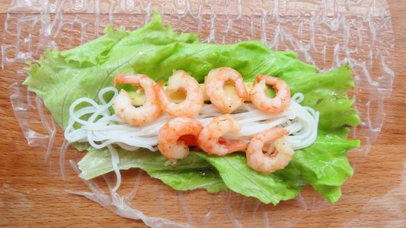 ШАГ 11. спринг-роллы с креветками