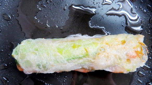 ШАГ 14. спринг-роллы с креветками