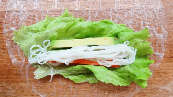 ШАГ 10. спринг-роллы с креветками