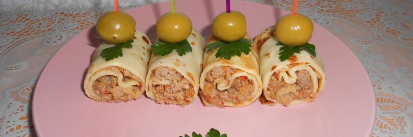 Блинные рулетики с мясной начинкой
