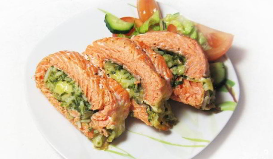Рецепт фаршированный рулет из семги с рисом и шпинатом