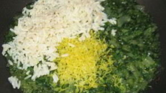 ШАГ 2. фаршированный рулет из семги с рисом и шпинатом