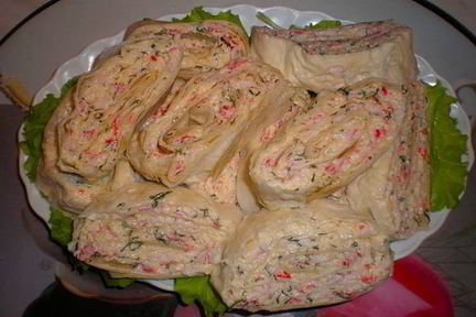 Крабовый рулет из лаваша на закуску