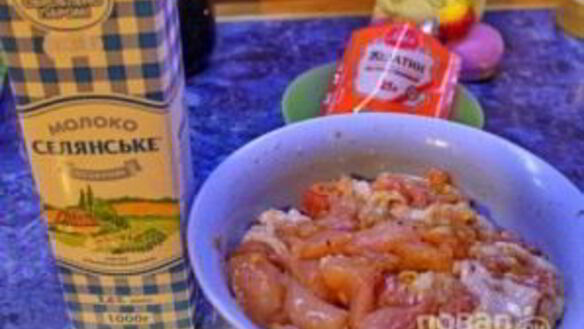 ШАГ 2. куриный рулет в пакете из-под молока