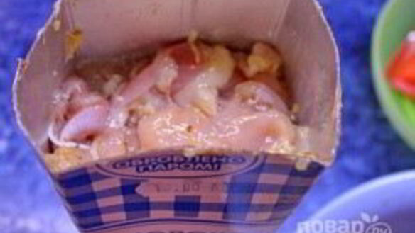 ШАГ 3. куриный рулет в пакете из-под молока