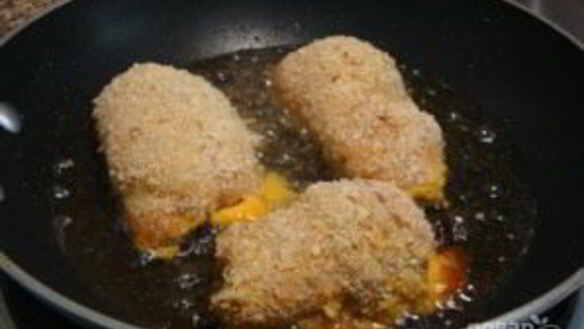 ШАГ 8. куриные рулетики кордон блю