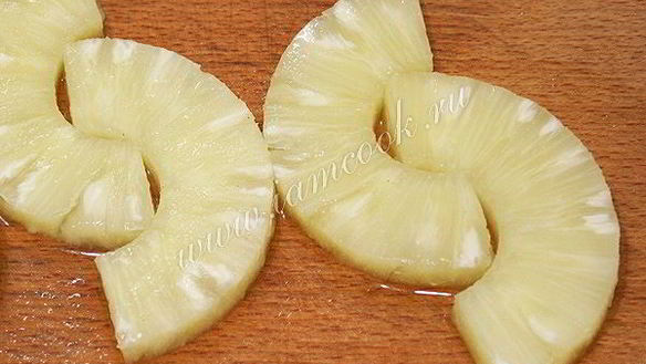 ШАГ 6. куриные рулетики с ананасами и сыром