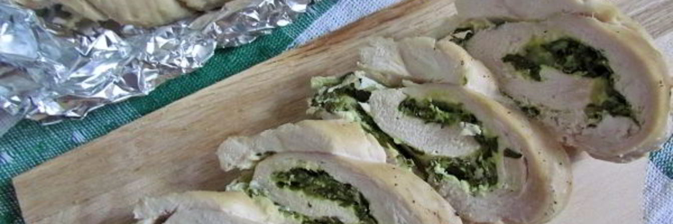 Куриные рулетики с брынзой и шпинатом