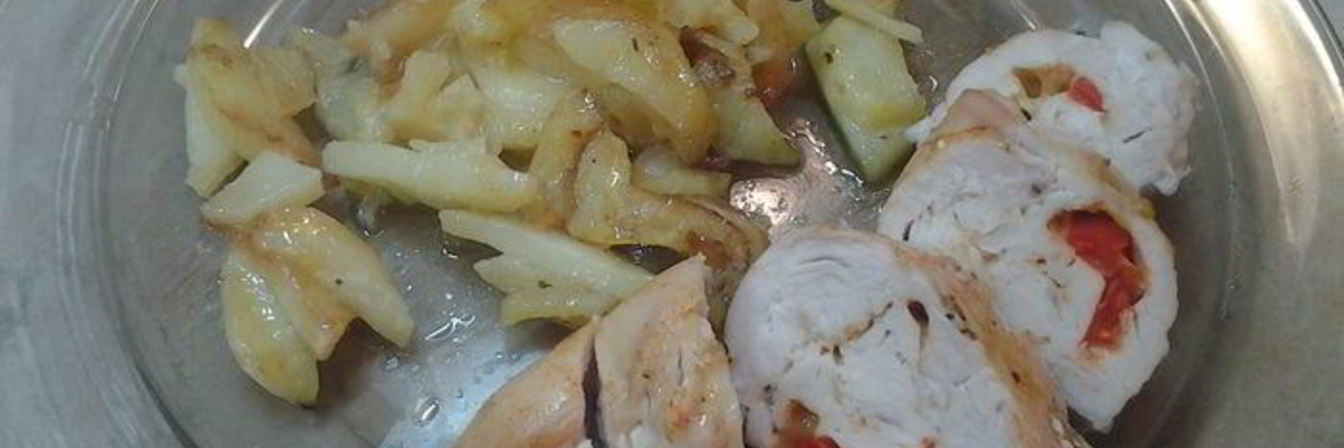 Куриные рулетики с начинкой из перца и сыра