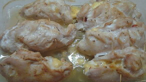 ШАГ 7. куриные рулетики с начинкой из перца и сыра