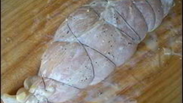 ШАГ 11. куриные рулетики с сырной начинкой запеченные с картошкой под сливочным соусом