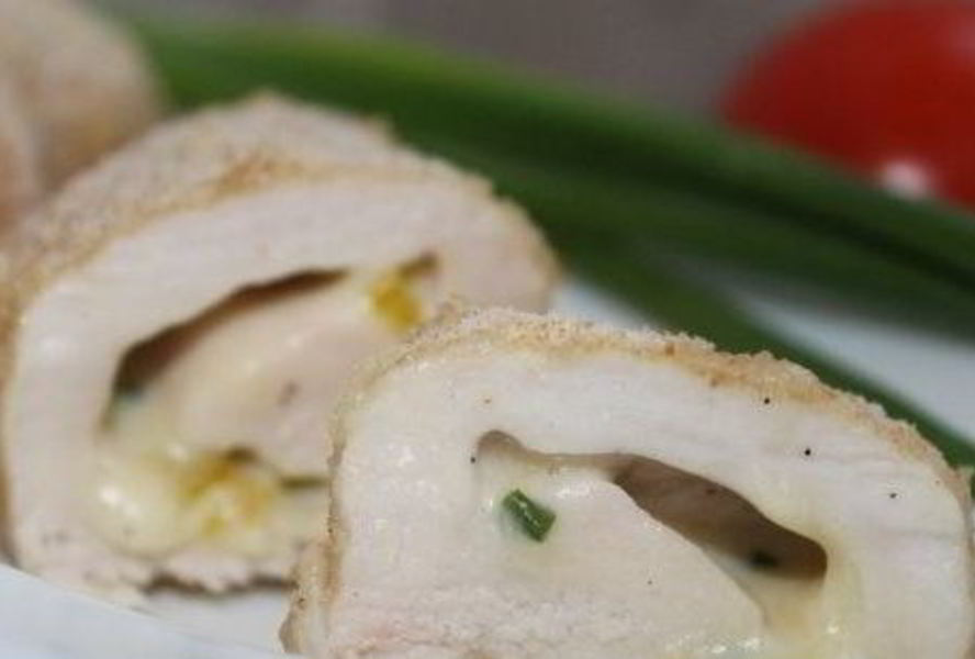 Куриные рулеты с сырной начинкой