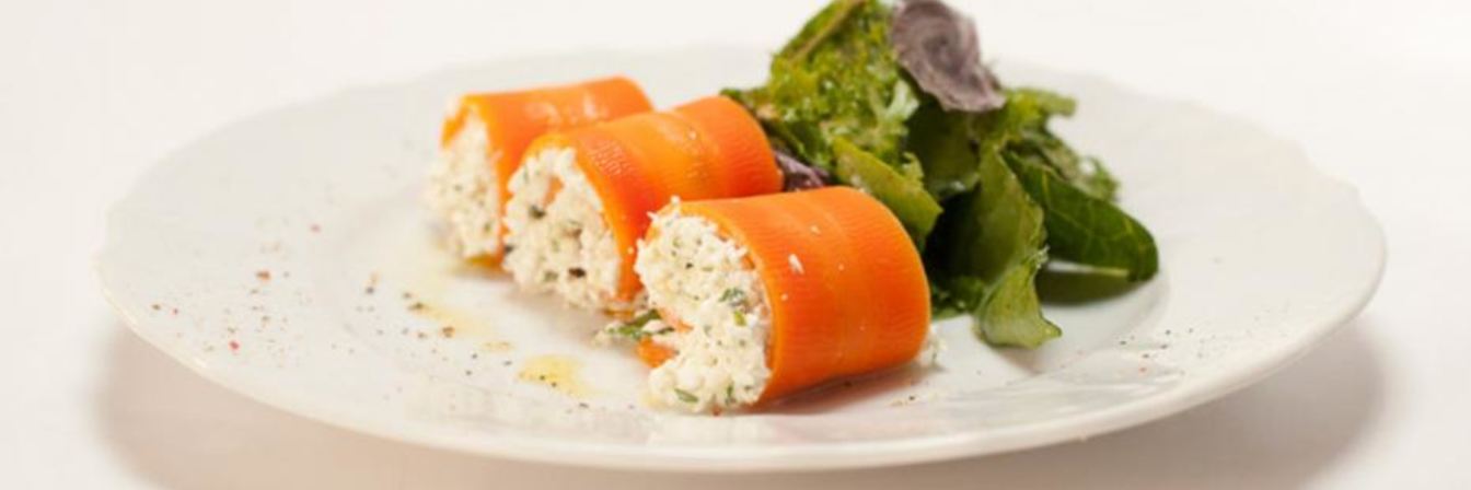 Морковные рулетики с творожным сыром