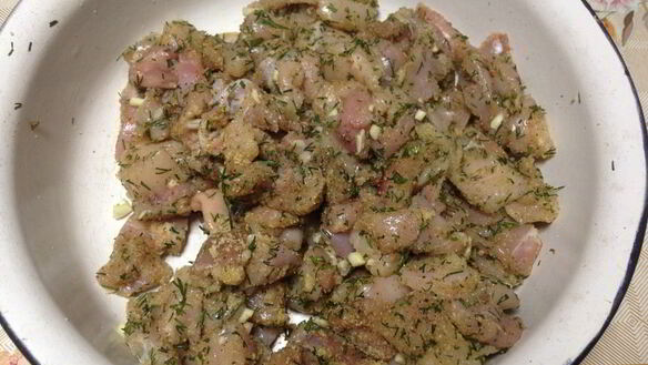 ШАГ 4. мраморный рулет из курицы