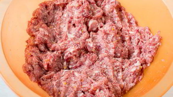 ШАГ 5. мясной рулет с белыми грибами