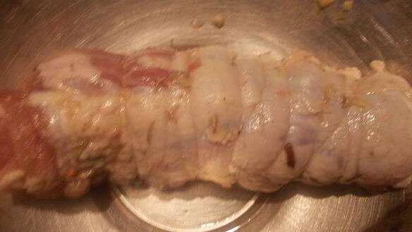 ШАГ 4. мясной рулет с грибной начинкой