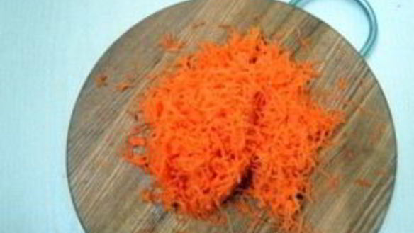 ШАГ 2. мясной рулет с вермишелью на пару