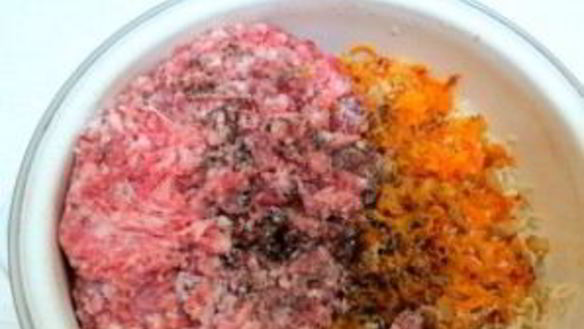 ШАГ 4. мясной рулет с вермишелью на пару