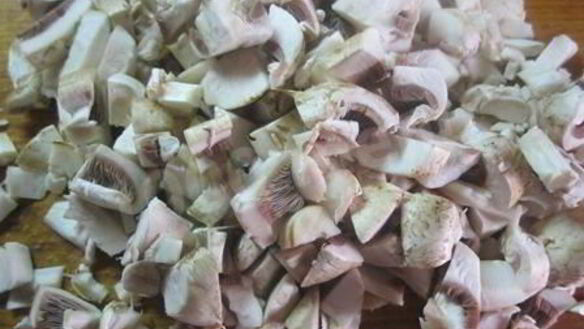 ШАГ 4. мясные рулетики с грибами