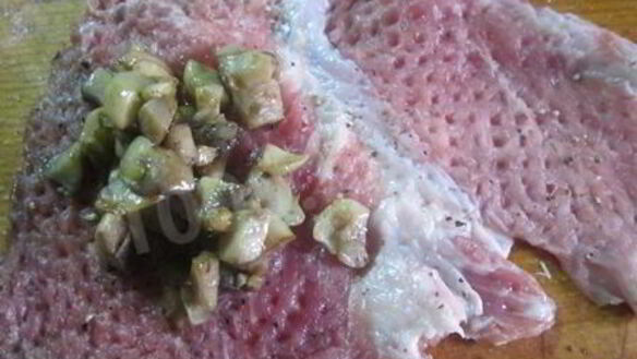 ШАГ 9. мясные рулетики с грибами