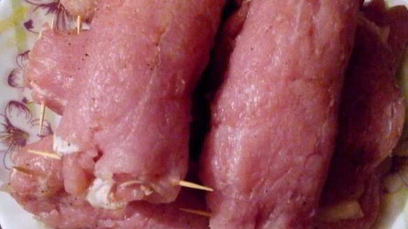 ШАГ 6. мясные рулетики с сыром и чесноком