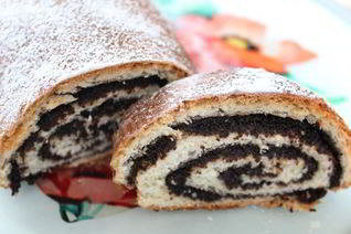 Постный рулет с маком