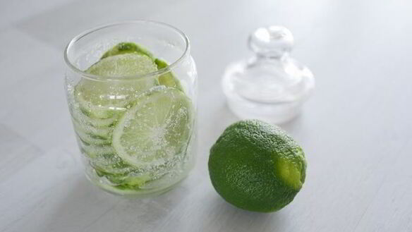 ШАГ 4. рулет герр март с персиками, лаймом и чаем матча