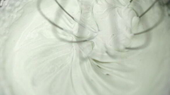 ШАГ 6. рулет герр март с персиками, лаймом и чаем матча