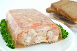 Рулет из индейки в желе