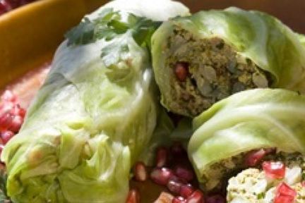 Рулет из капусты с грецкими орехами