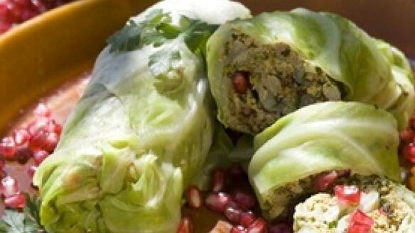 ШАГ 3. рулет из капусты с грецкими орехами