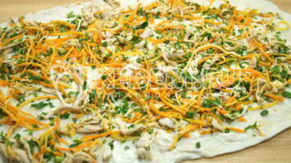 ШАГ 5. рулет из лаваша с курицей