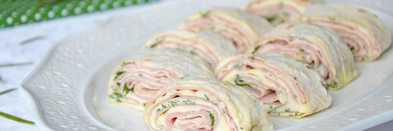Рулет из лаваша с ветчиной и сыром
