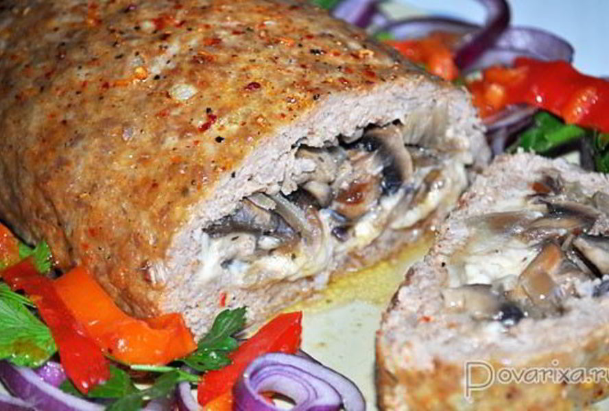 Рулет из мясного фарша с грибами