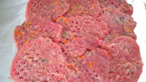 ШАГ 9. рулет из мясной вырезки с вишней