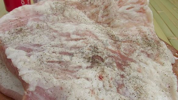 ШАГ 4. рулет из свинины с черемшой и укропом