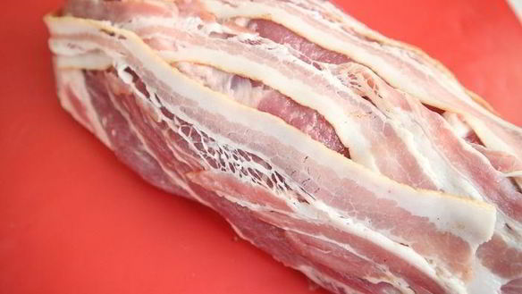 ШАГ 14. рулет из свинины с вяленой брусникой и пореем