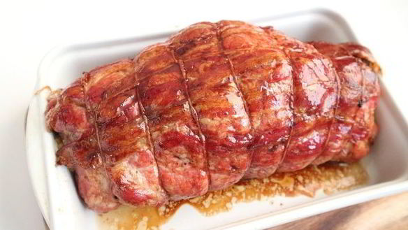 ШАГ 16. рулет из свинины с вяленой брусникой и пореем